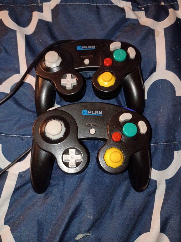 PLAYSTATION  4 Or 5