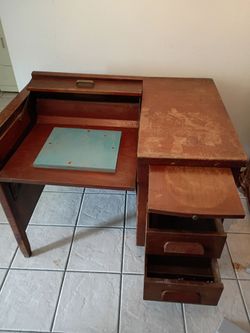Typewriter desk
