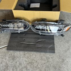 Headlights 2022 Honda Accord Sport 
