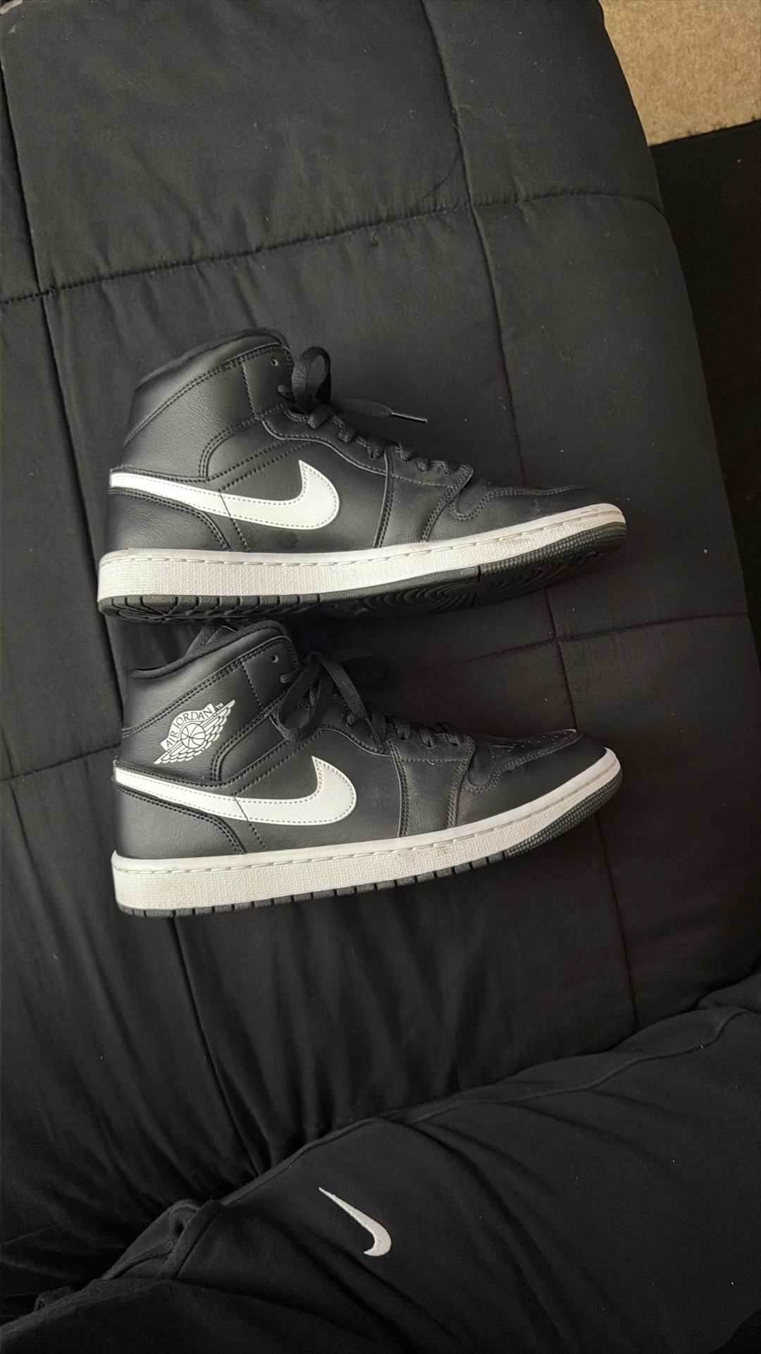 Jordan 1 Mid