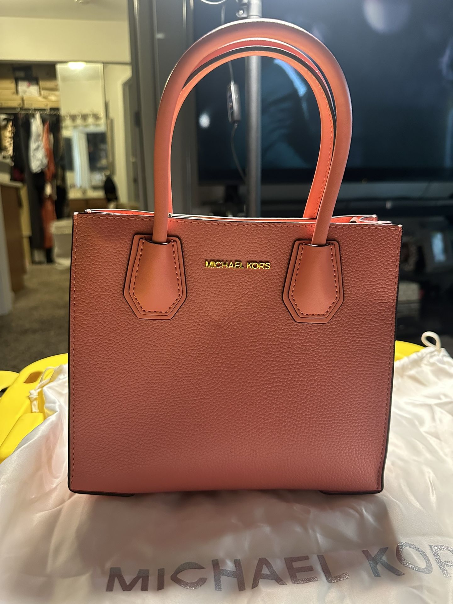 Michael Kors Leather Peach Mercer Bag 