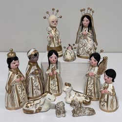 VTG 12 Pc. Mexican Pottery Christmas Nativity Hand Painted Folk Art Clay Set
