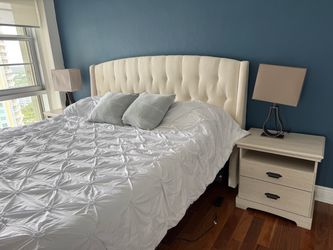 King Bedroom Set: Beautyrest Black Mattress + Serta Electric Adjustable Base + Tufted Headboard + Nightstands, $1,500