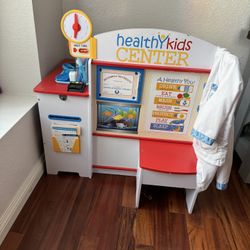 Kids Play Medical Clinic  With Accessories 