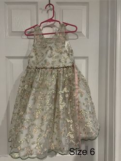 Formal Girl dresses size 6 in excellent condition.