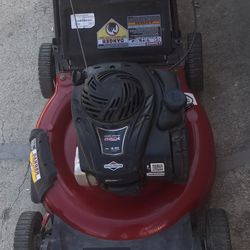 Brigstratton Push  Mower Running Good Working Condition Tested Before Buy It 140$$$ Cash