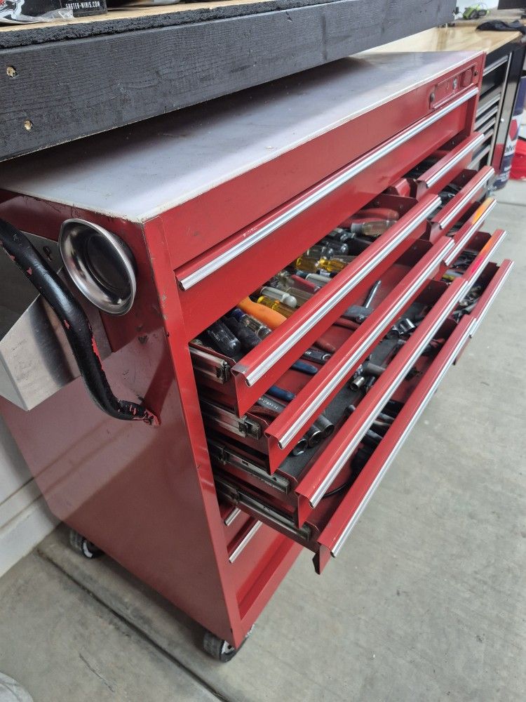 Craftsman 46 Inch Tool Box