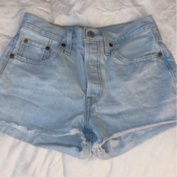 LEVI shorts 501