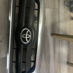Grill Toyota 2005 Original Grill 