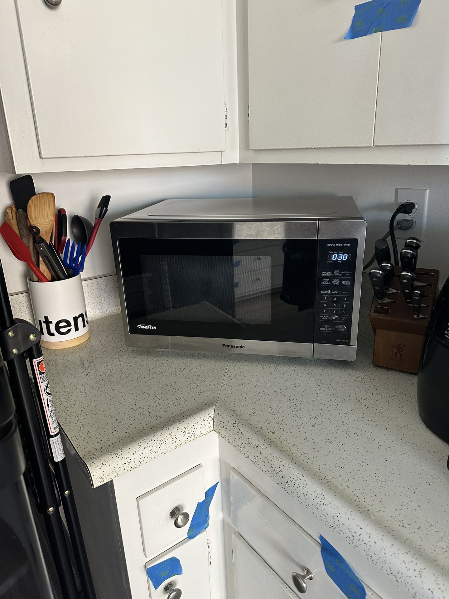 Panasonic Inverter 1200-Watt 1.2 Cu. Ft. Stainless Steel Microwave 