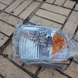 Jeep Compass 07-10 Driver Side Parking Signal Light Replacement 