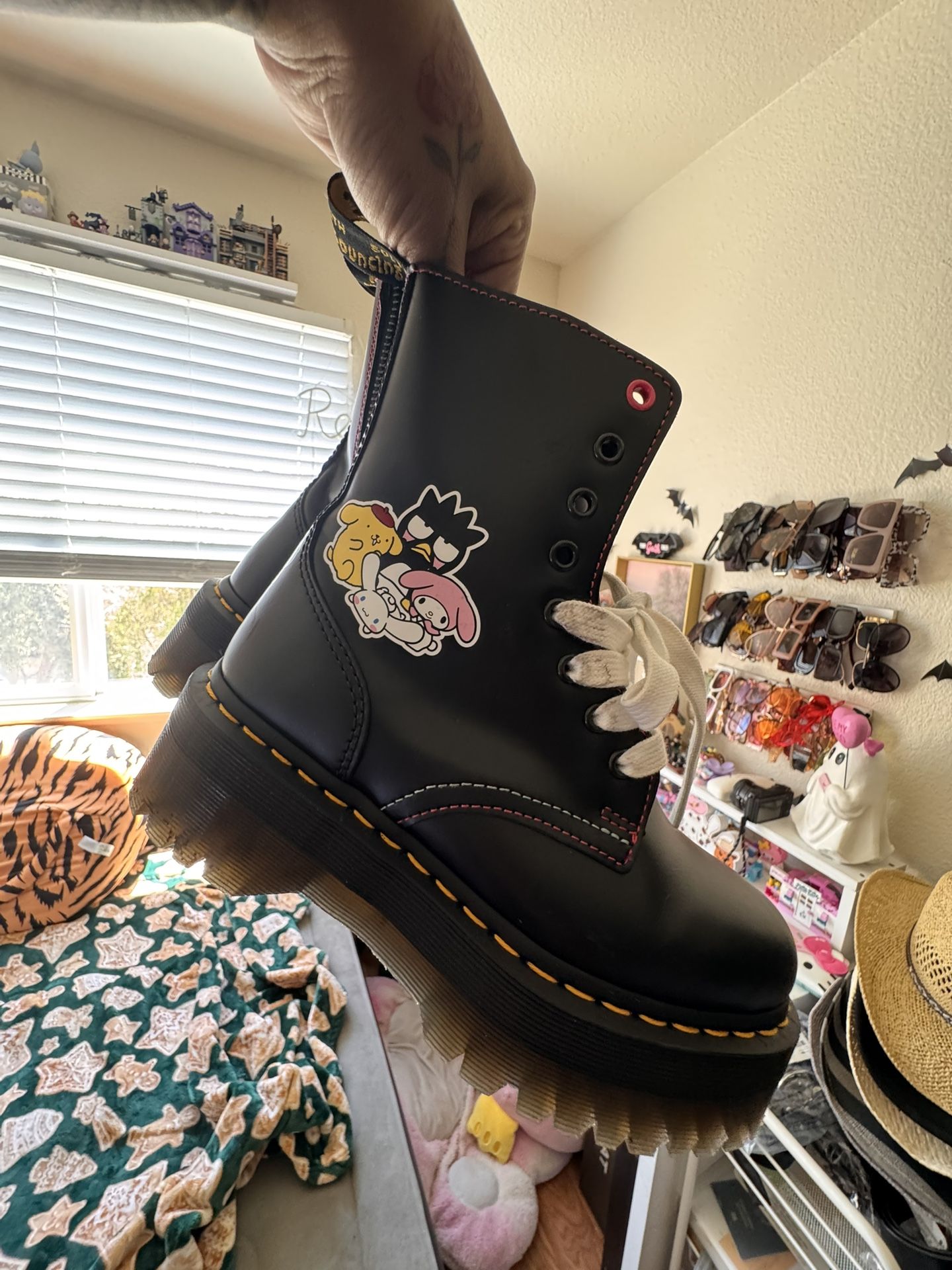 Hello kitty & Friends doc Martens