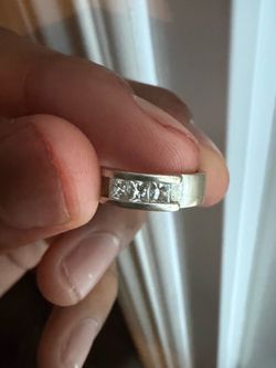 14K white gold ring