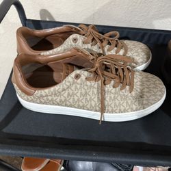 Men’s Michael kors Shoes Size 11.5