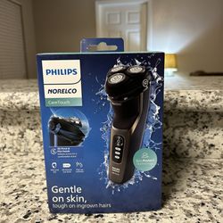 Philips Norelco Caretouch, Rechargeable Wet & Dry Shaver