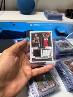 Victor Wembanyama patch rookie card