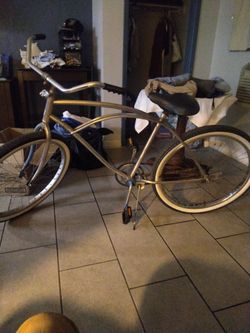 Shwinn 26" beach cruiser bicycle