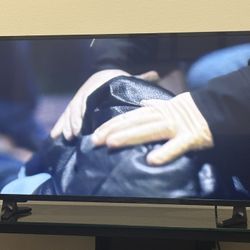 40” Insignia Smart TV