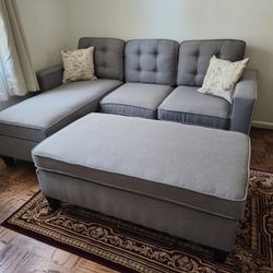 Like New Light Grey Linen Sectional Sofa +Ottoman 
