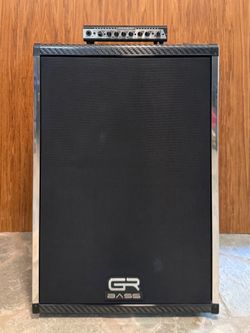 GR Bass ONE 800 + AT212 Carbon Fiber 2x12 Cabinet – Made in Italy – Only 31 lbs!