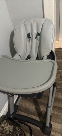 Baby High Chair with Tray and Harness