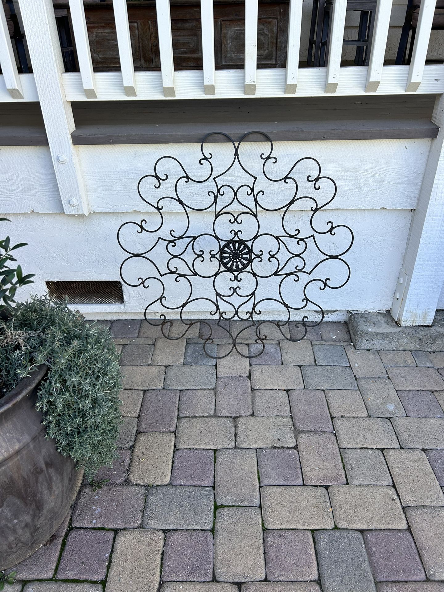 Outdoor Decorative Medallion