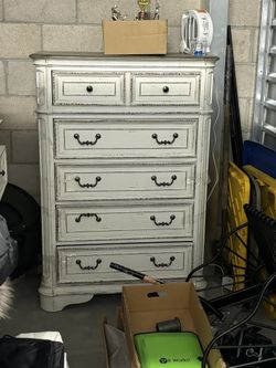 Liberty Furniture Industries Dresser Bedroom 