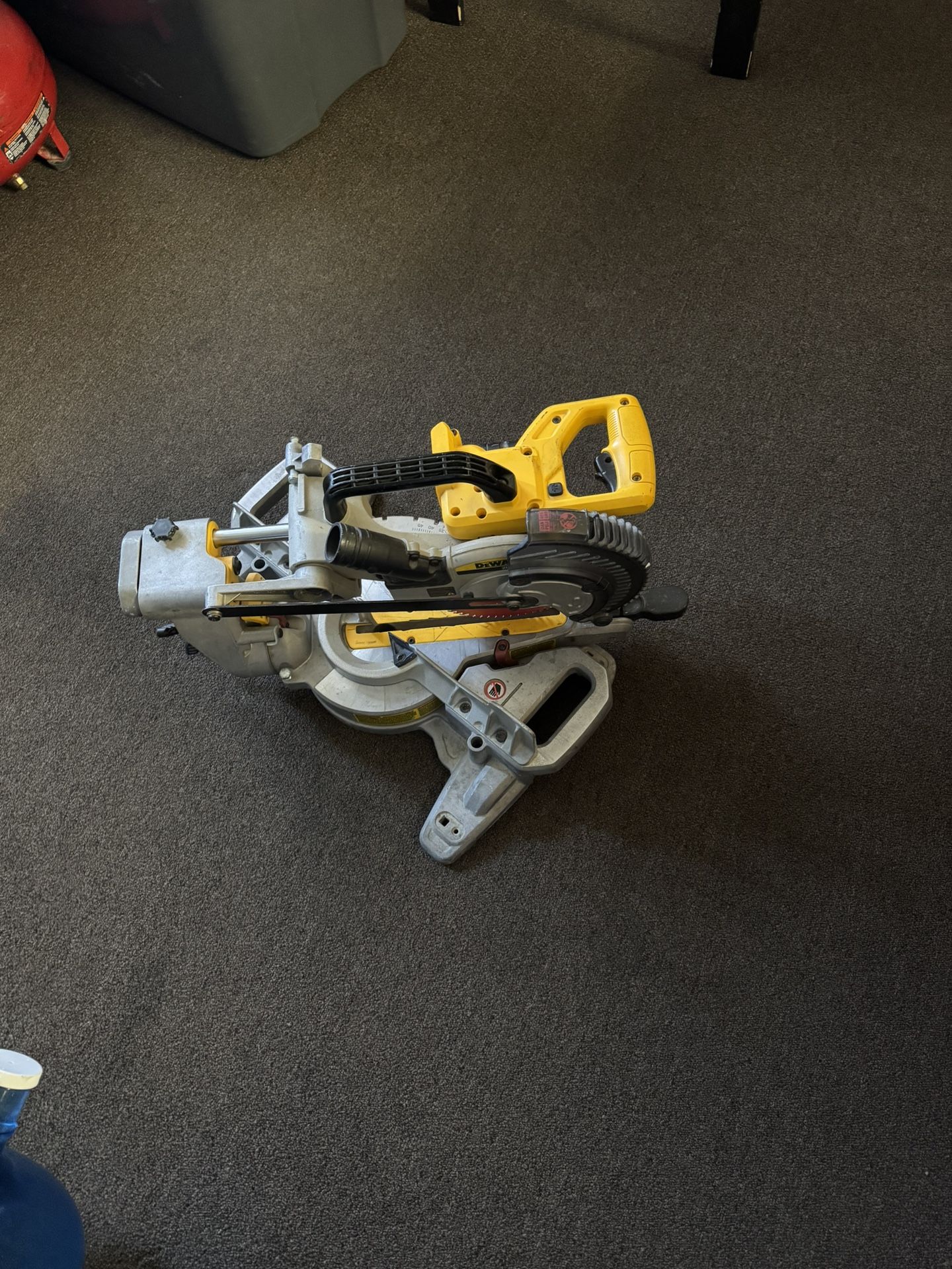 DeWalt Miter Saw Tool