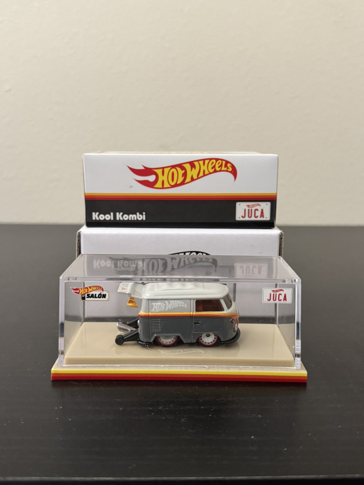 2019 Hot Wheels Mexico Convention Juca Salon Volkswagen Kool Kombi #1708