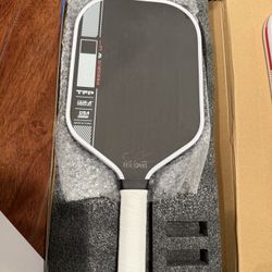 1/4Pickleball racket