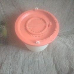 Plano 700 Fishing Bate Bucket