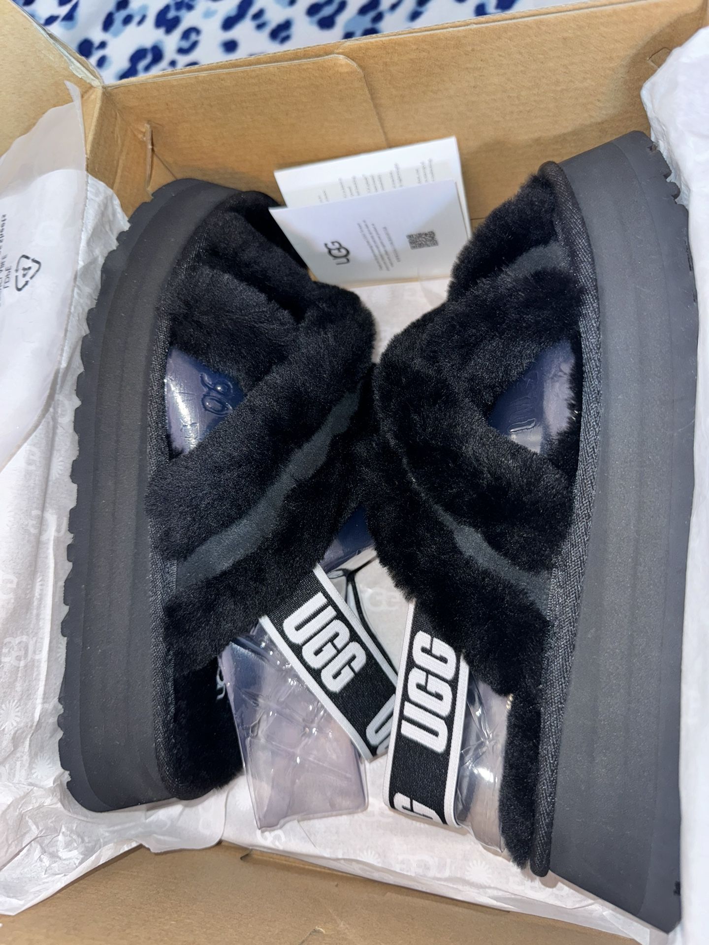 New Ugg Slides Black Size 9