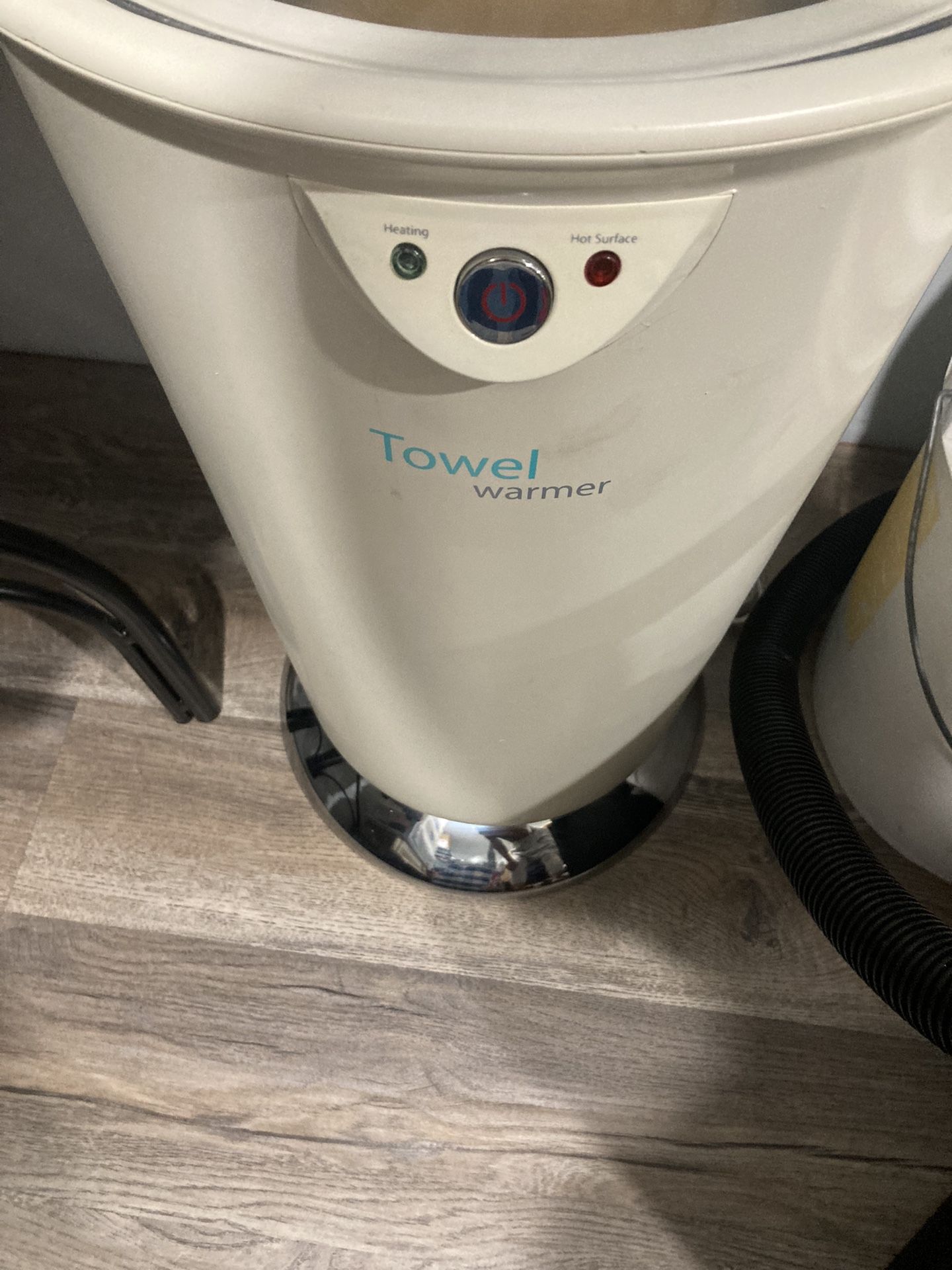 BrookStone Towel Warmer XL Oversized Towels + Robes + Blankets. This