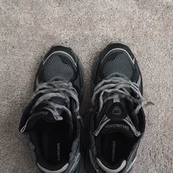 Balenciaga runners