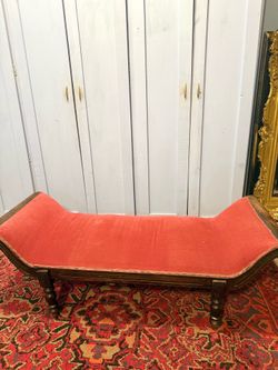 Renaissance style chaise lounge