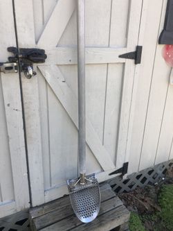 Stainless steel sand scoop with aluminum handle