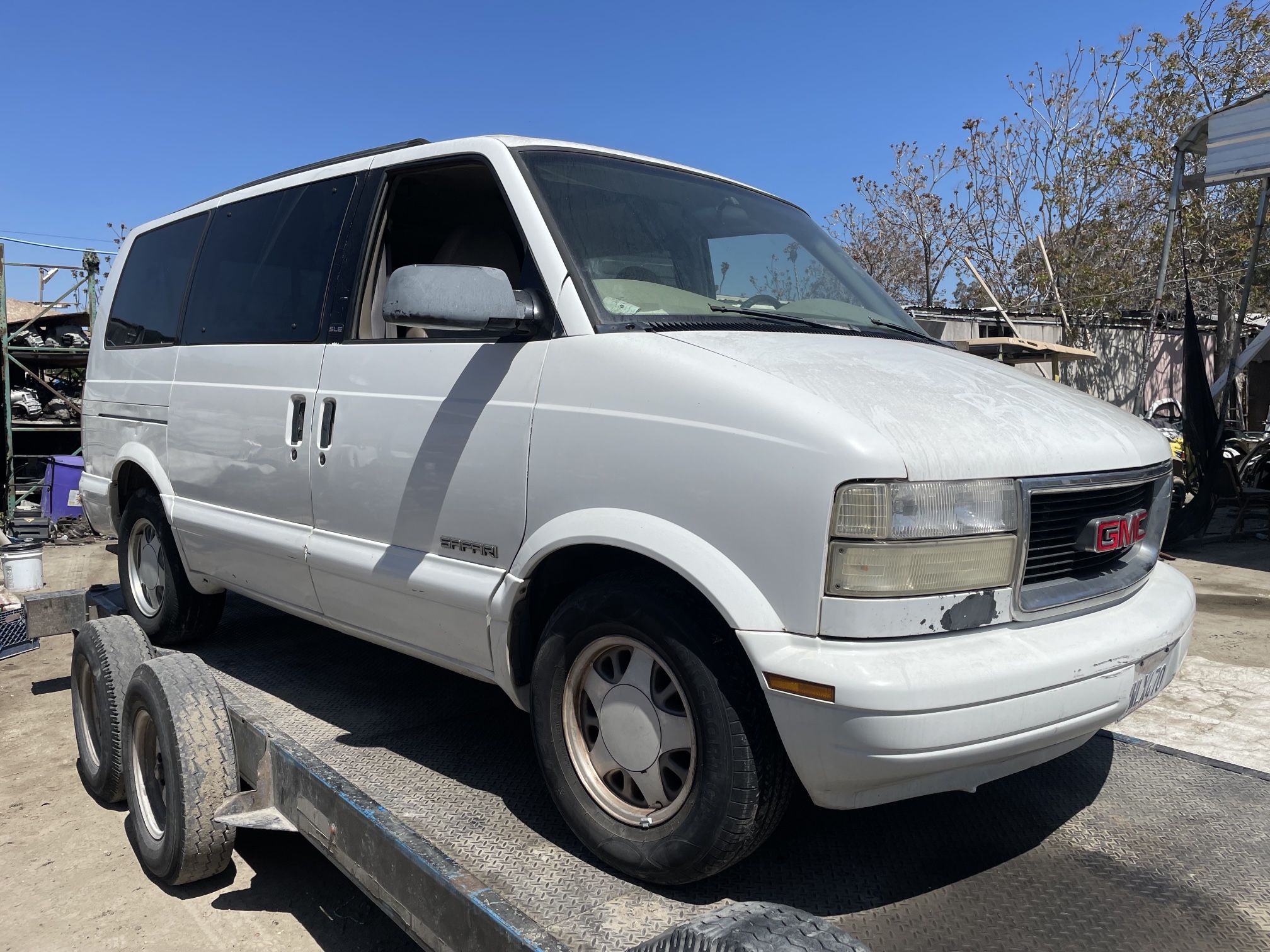 2000 GMC Safari For **Parts Only**