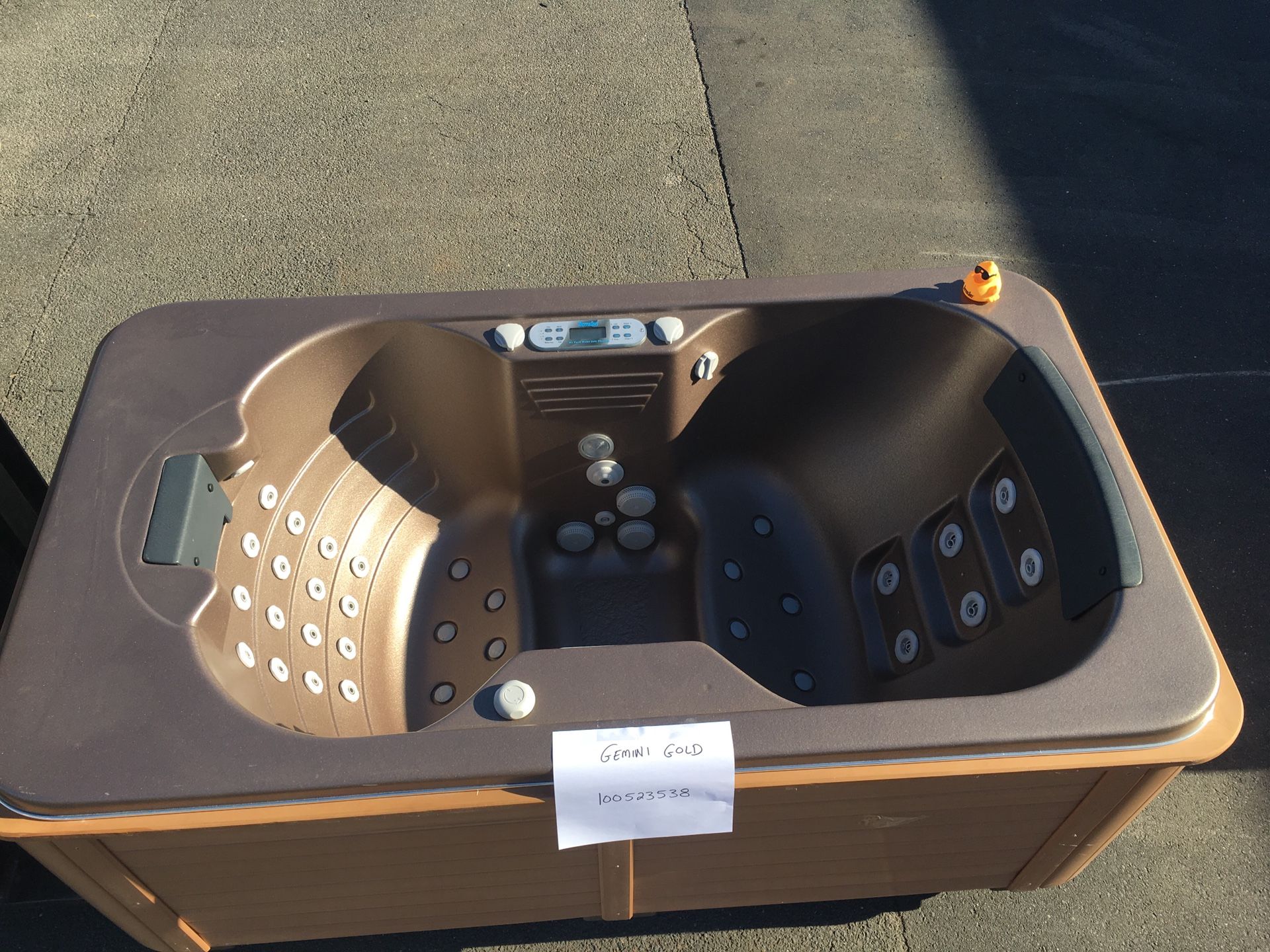 ThermoSpas Hot Tubs Warehouse Inventory CleanOut! Starting at 2,000