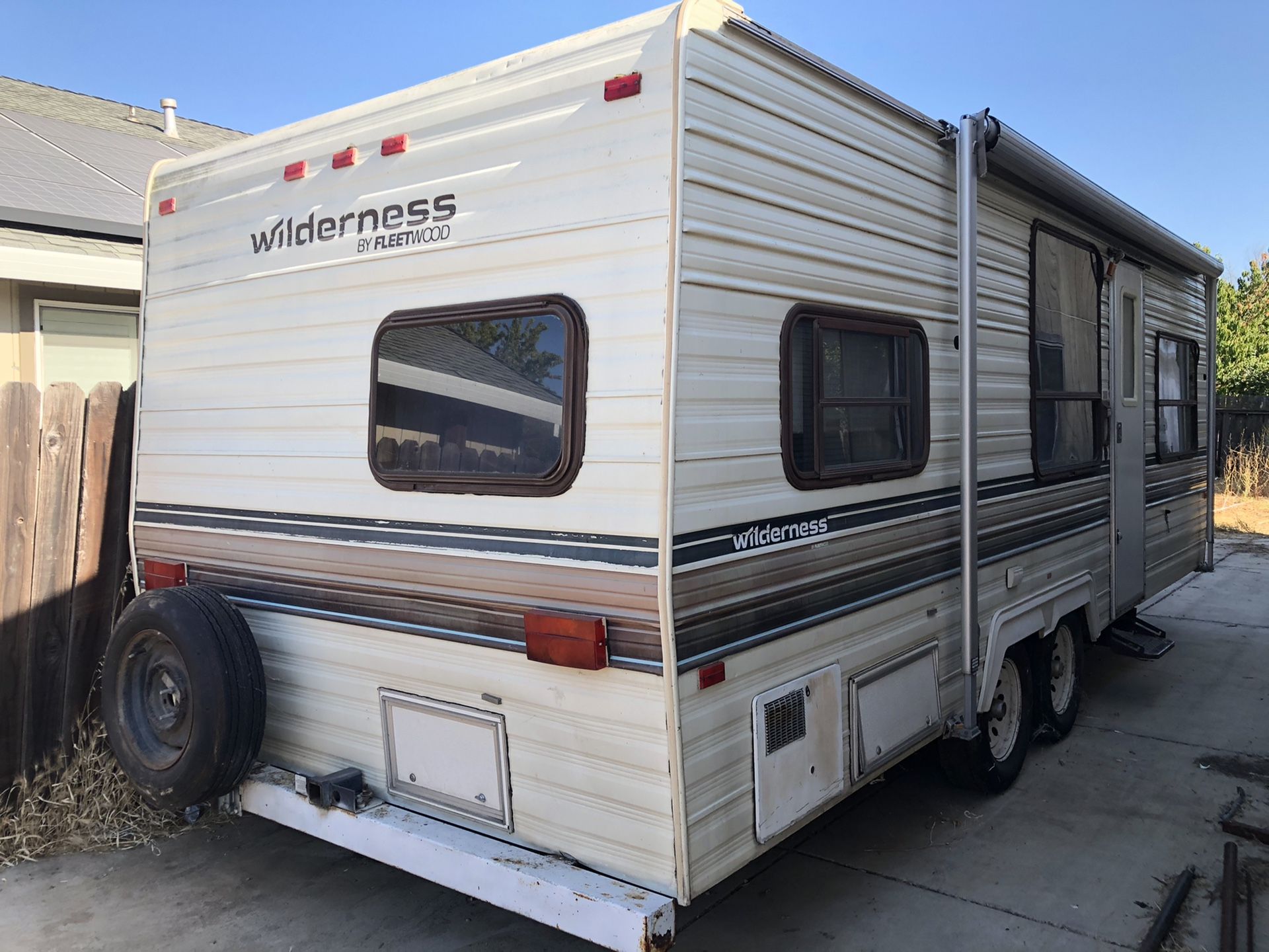 89 wilderness 26’ camper