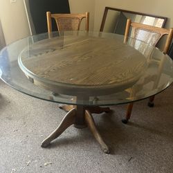 Round Table