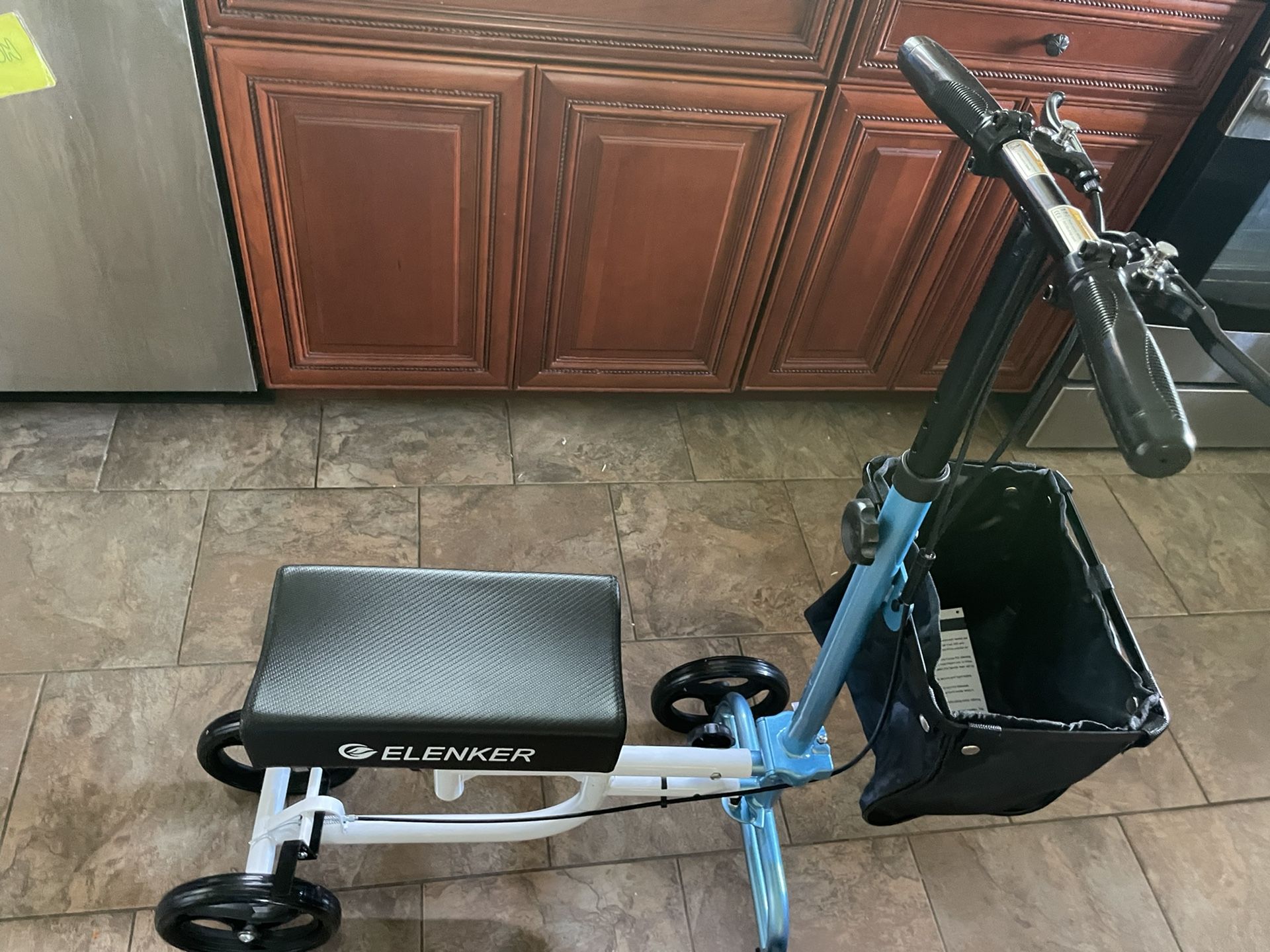 Elenker Steerable Knee Walker Deluxe Scooter
