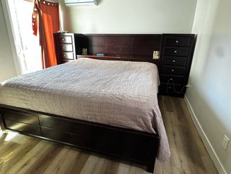 King size bed set