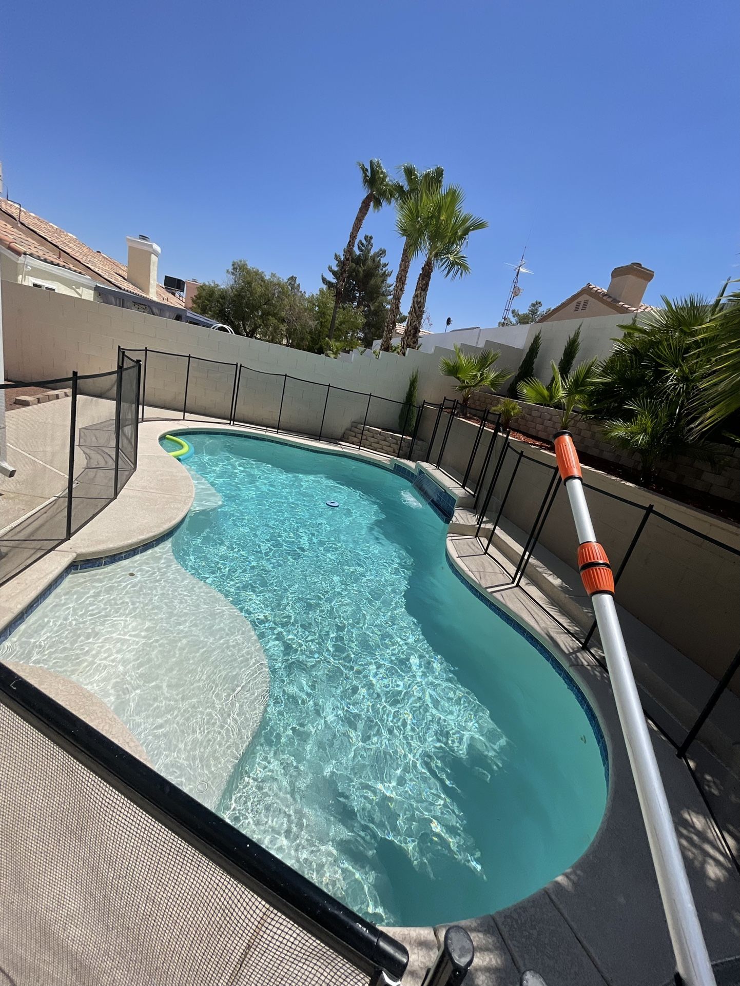 We Offer Pool Services ( All Las Vegas Area )