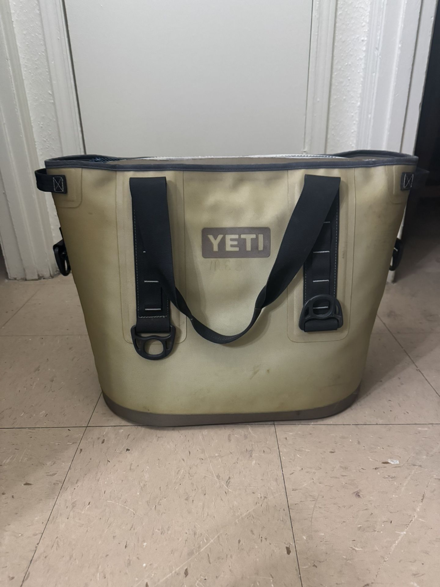 Yedi Cooler Bag