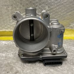  Mazda 3 2012-2013  2.0 Throttle Body