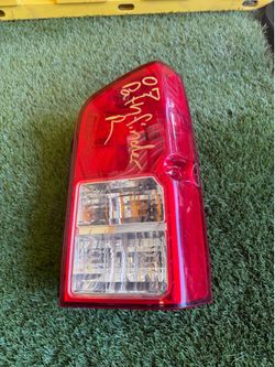 2007 Nissan Pathfinder Right/Passenger Side Tail light