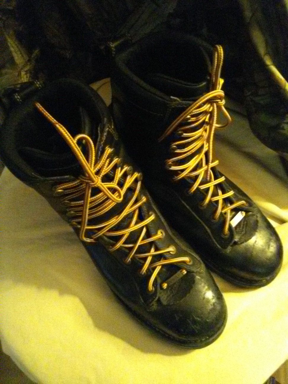 DANNER QUARRY 8" SIZE 12 MENS GORE-TEX WORK BOOTS