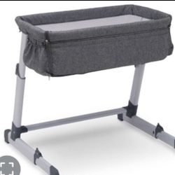 Simmons Kids Dream Bedside Baby Bassinet Sleeper With Breathable Mesh And Adjustable Heights - Lightweight Portable Crib - Gray  Open box item box is 