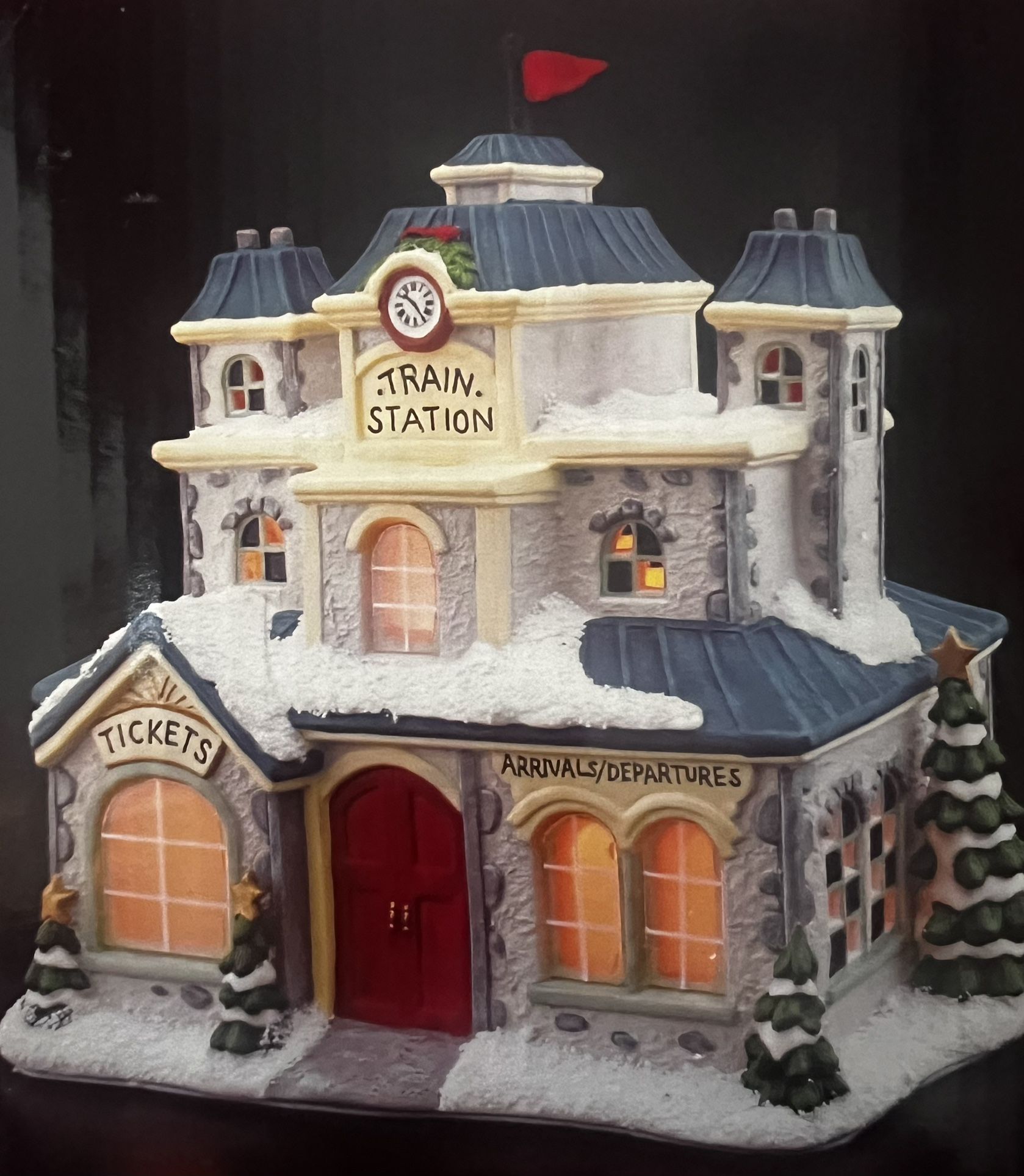 7p Christmas Holiday Village Set - School House, Train Station, Lighthouse, Cottage, Home - Joann