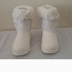 Juicy Couture Women's Krazey Kute White Faux Fur Trim Faux Leather Boots